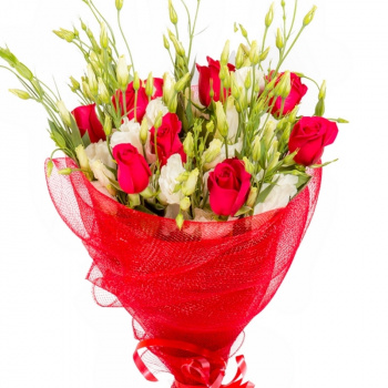 Букет из роз и эустомы "Гораций"